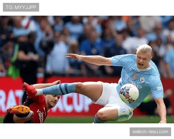 哈兰德点球建功助曼城逆转取胜，状态回暖再创佳绩